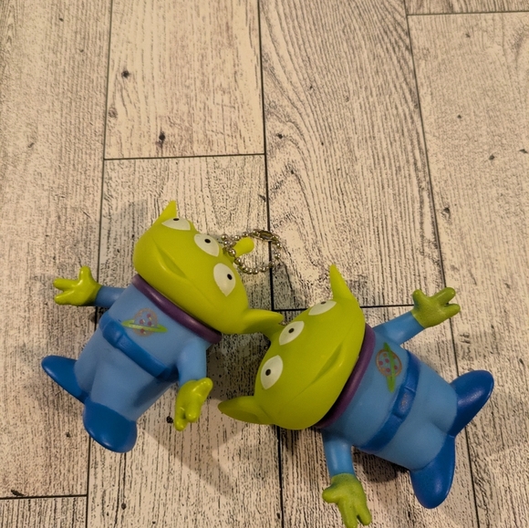 Alien Figurine Set - Green and Blue Keychain 2" Tall Set Of Two - Picture 6 of 6